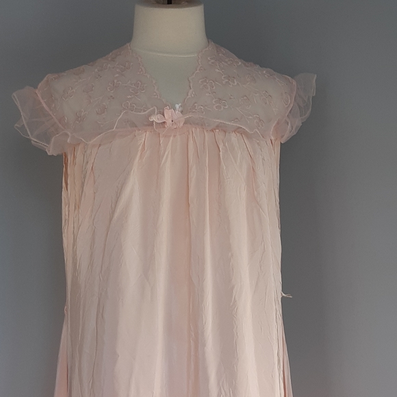 Vintage Desuged by Model Lingerie, Women's Sleepwear size S Pink whit embroidery - Picture 1 of 10